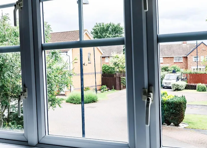 Hylton House - Spacious Home, Private Parking, Nxt To Nissan, A19, Crownworks & Stadium Of Light, Garden
