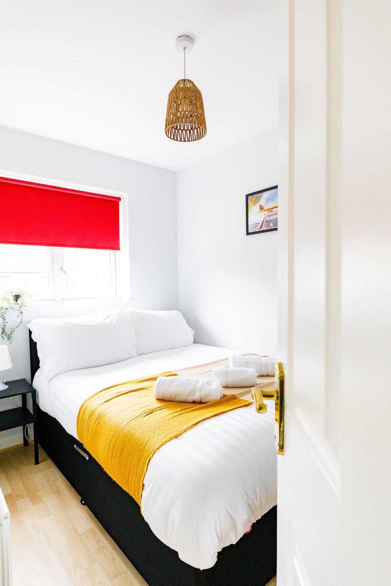Hylton House - Spacious Home, Private Parking, Nxt To Nissan, A19, Crownworks & Stadium Of Light, Garden