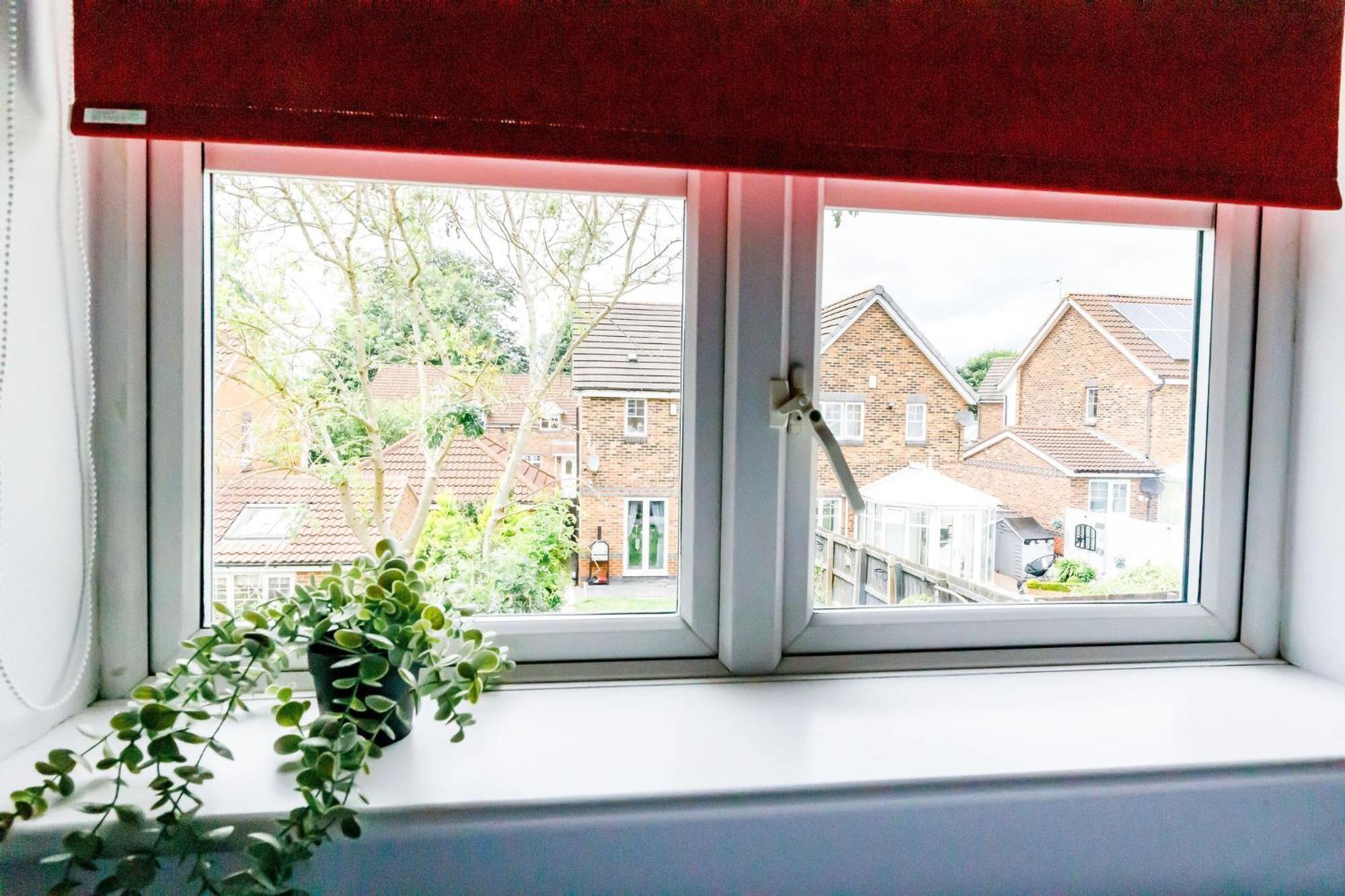 Apartment Hylton House - Spacious Home, Private Parking, Nxt To Nissan, A19, Crownworks & Stadium Of Light, Garden *