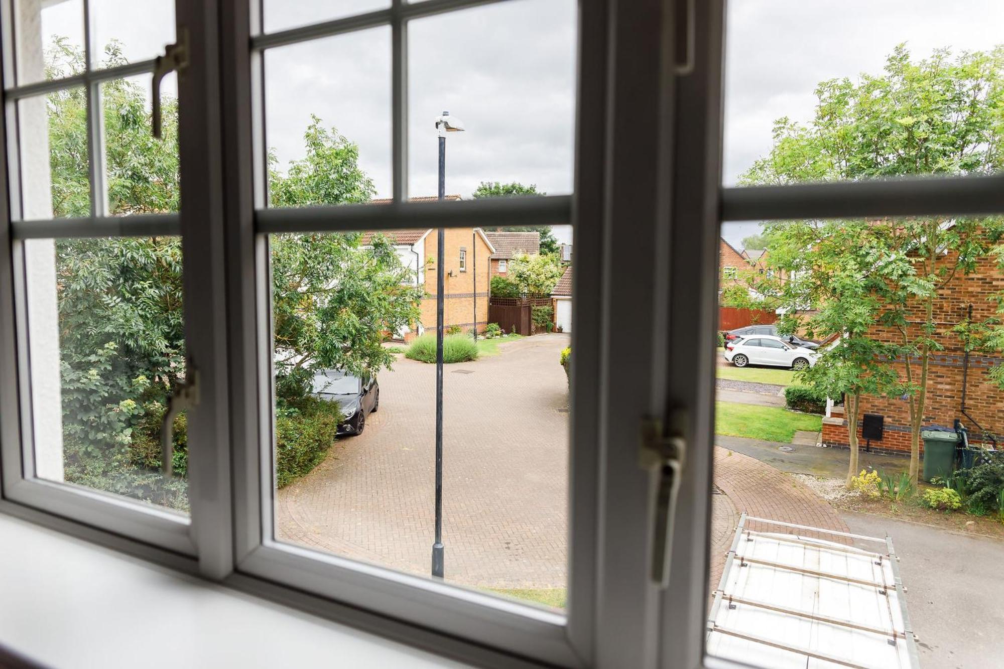 Hylton House - Spacious Home, Private Parking, Nxt To Nissan, A19, Crownworks & Stadium Of Light, Garden Sunderland (Tyne and Wear)