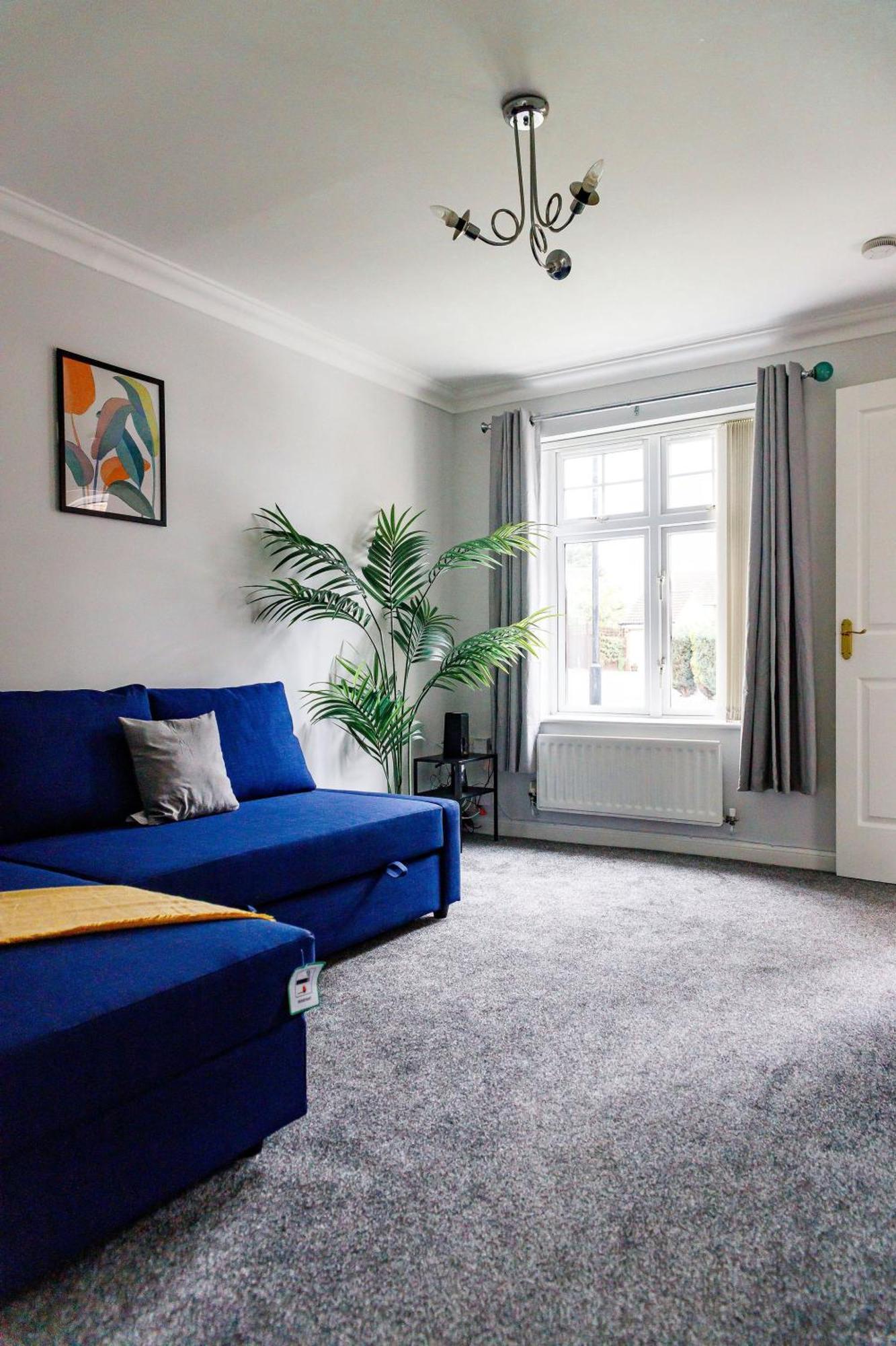 Hylton House - Spacious Home, Private Parking, Nxt To Nissan, A19, Crownworks & Stadium Of Light, Garden Apartment