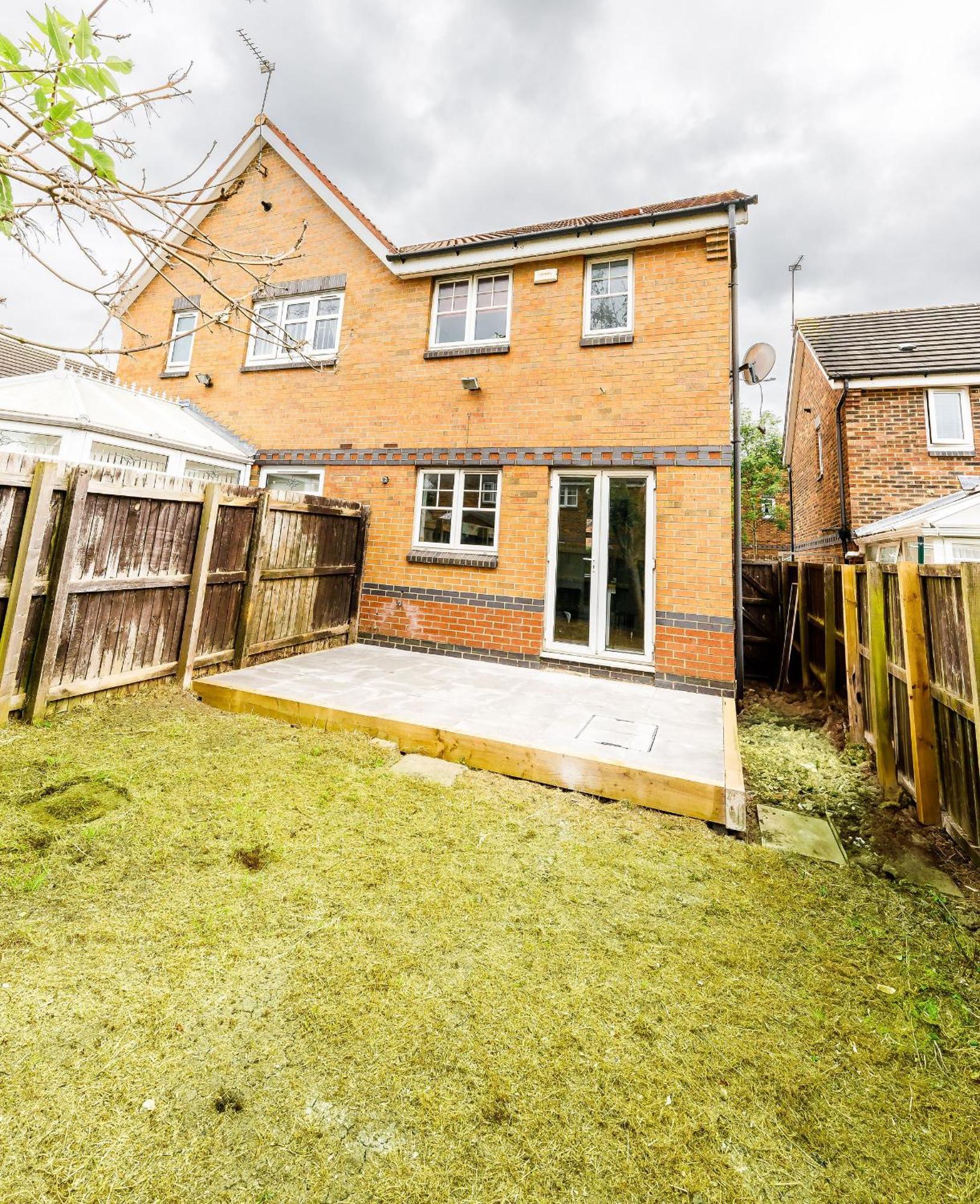Hylton House - Spacious Home, Private Parking, Nxt To Nissan, A19, Crownworks & Stadium Of Light, Garden Apartment